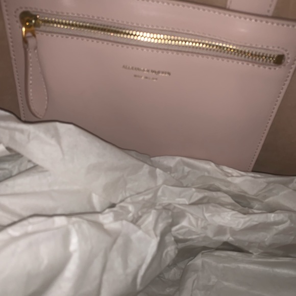 Alexander McQueen - Picture 3 of 4